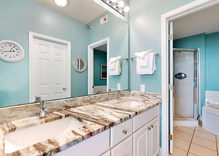 Holiday home Oceanfront With Sweeping Views Washer Dryer Ac & Access To Pool *